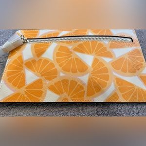 kate spade New York NWT gorgeous and fun Staci Orange Toss Medium L-Zip Wristlet